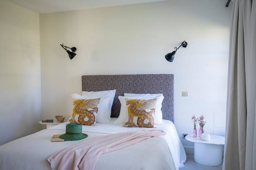 Photo of Bedroom in Lamarque