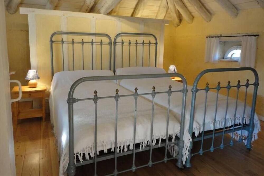 Photo of Bedroom in Vert