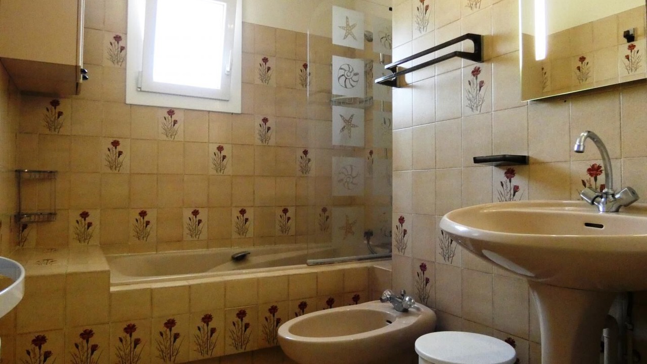 Photo of Bathroom in Peyrehorade