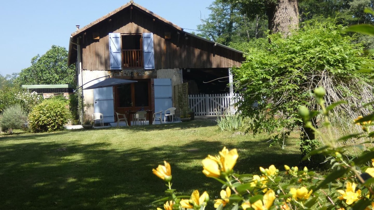 Photo of Outdoor in Lacquy