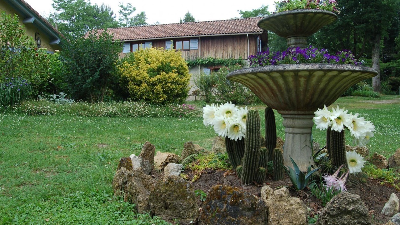 Photo of Outdoor in Lacquy