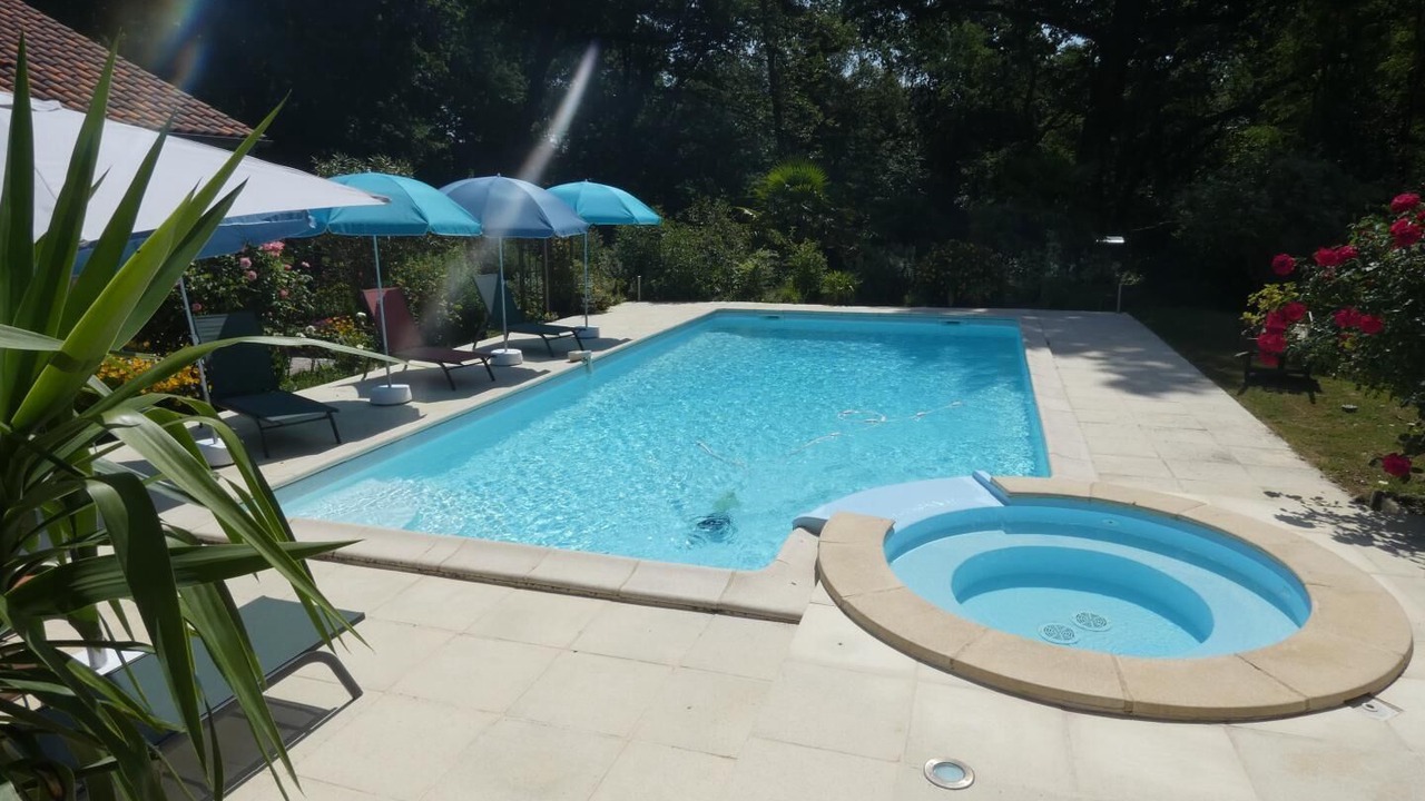Photo of Outdoor in Lacquy
