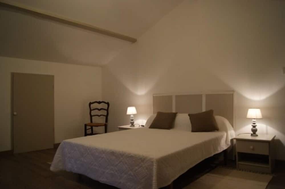 Photo of Bedroom in Serreslous-et-Arribans
