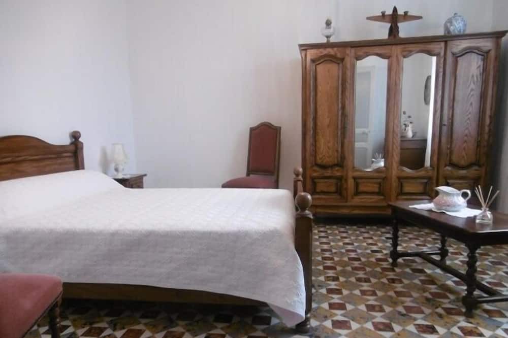 Photo of Bedroom in Serreslous-et-Arribans