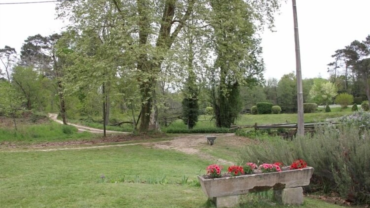 Photo of Outdoor in Pouydesseaux