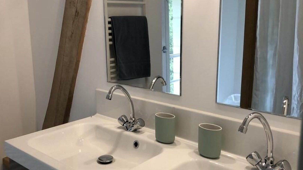 Photo of Bathroom in Beaumont Saint-Cyr