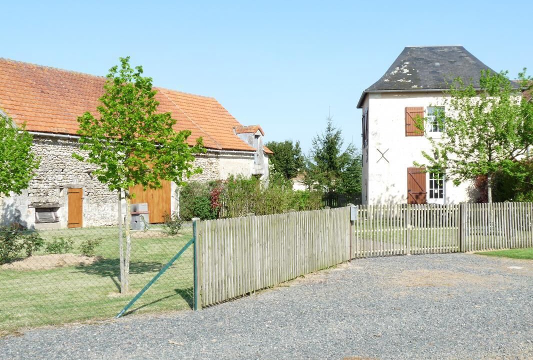Photo of Outdoor in Leigne-les-Bois