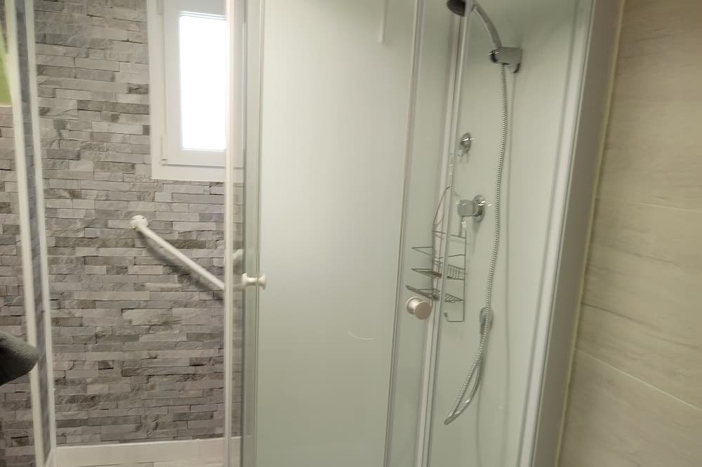 Photo of Bathroom in Boresse-et-Martron