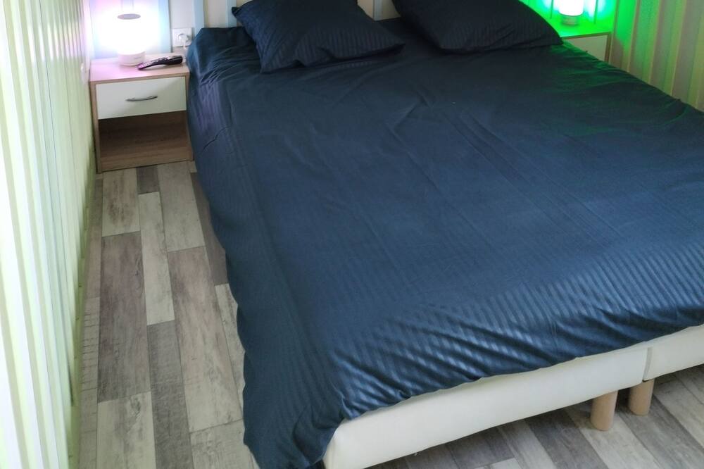 Photo of Bedroom in Boresse-et-Martron