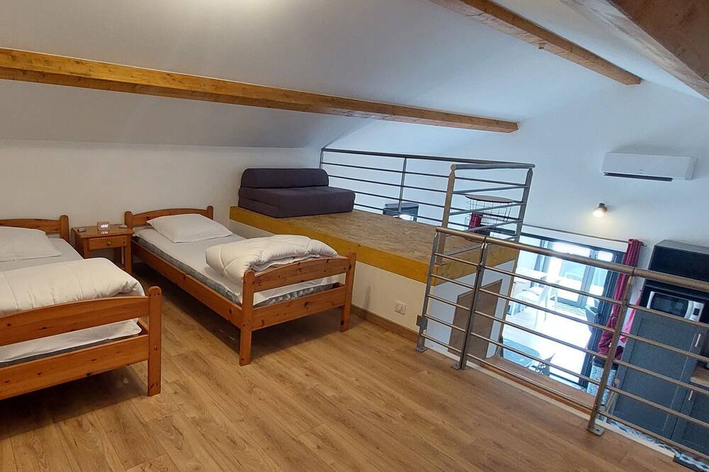 Photo of Bedroom in Etaules