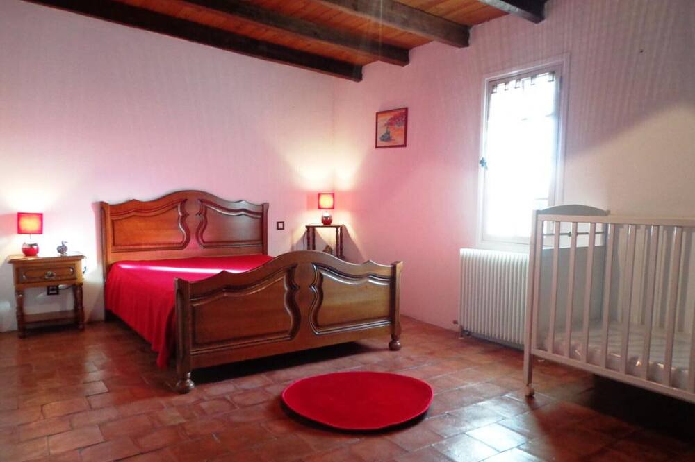 Photo of Bedroom in Belhade
