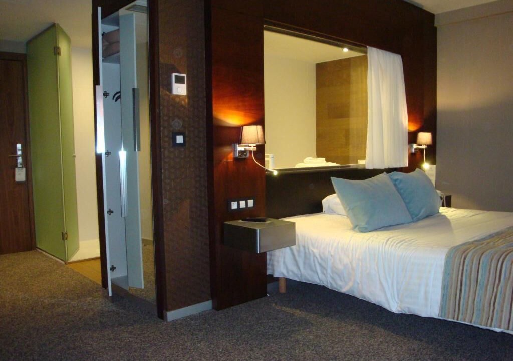 Photo of Bedroom in Oloron-Sainte-Marie