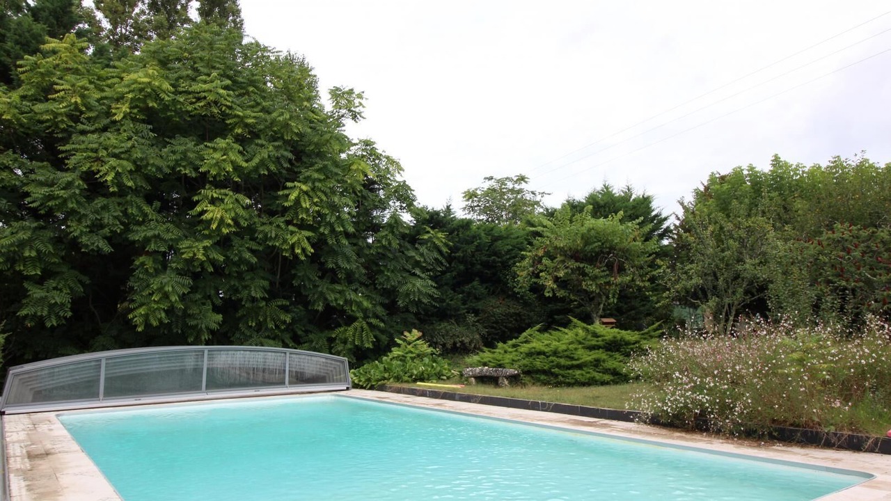 Photo of Outdoor in Mombrier