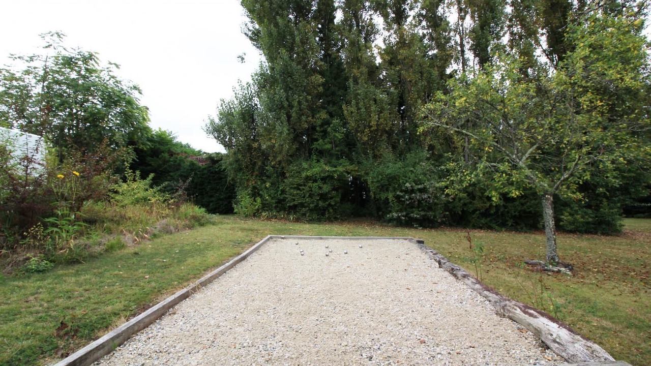 Photo of Outdoor in Mombrier