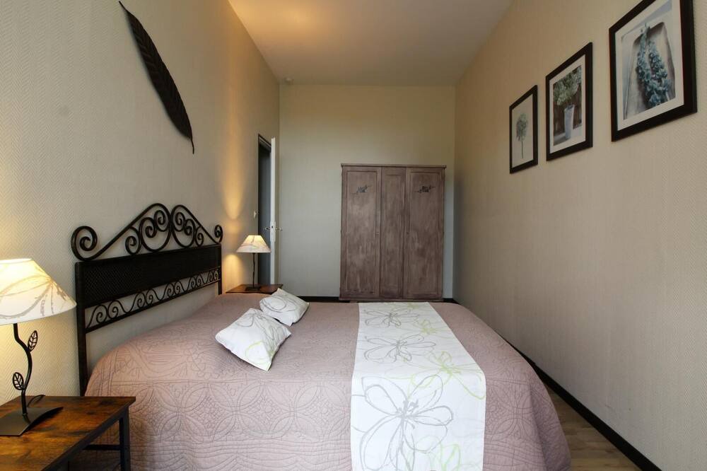 Photo of Bedroom in Cubnezais