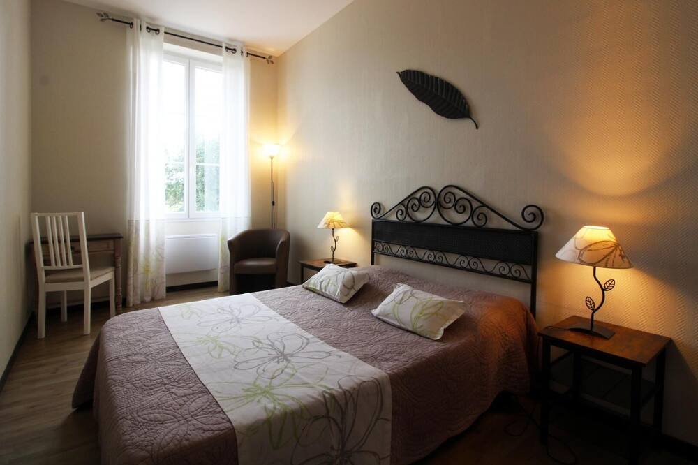 Photo of Bedroom in Cubnezais