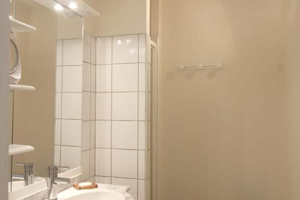 Photo of Bathroom in Bourg-sur-Gironde