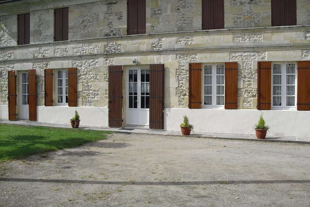 Photo of Outdoor in Saint-Christoly-de-Blaye