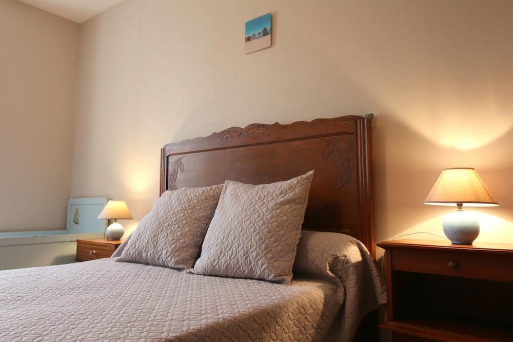 Photo of Bedroom in Saint-Christoly-de-Blaye