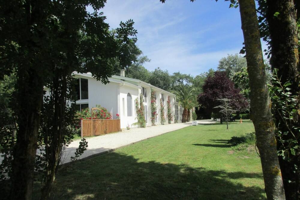 Photo of Outdoor in Jau-Dignac-et-Loirac