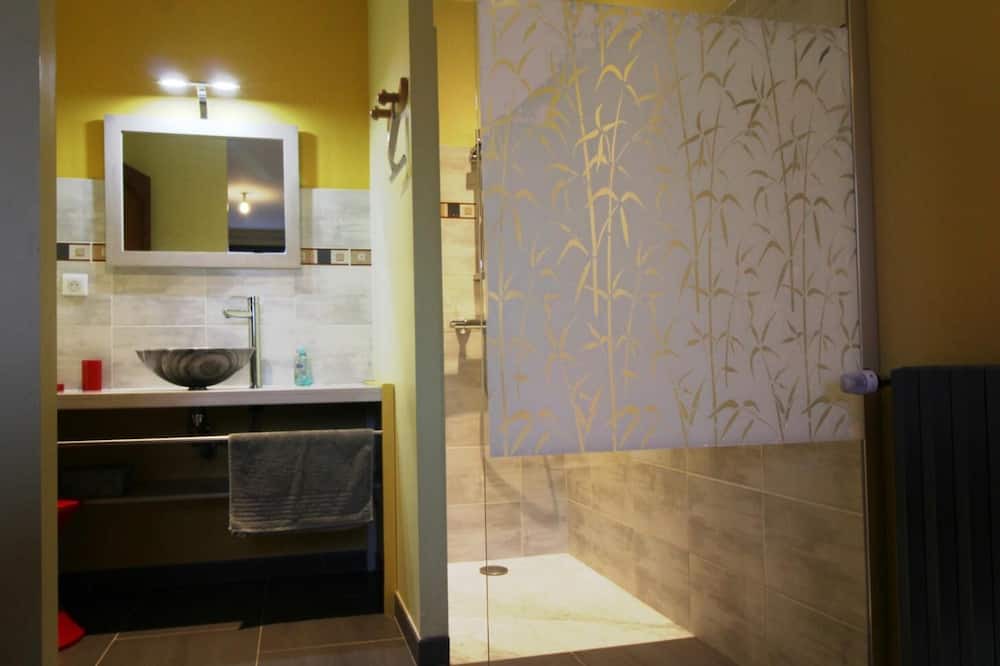 Photo of Bathroom in Marcillac
