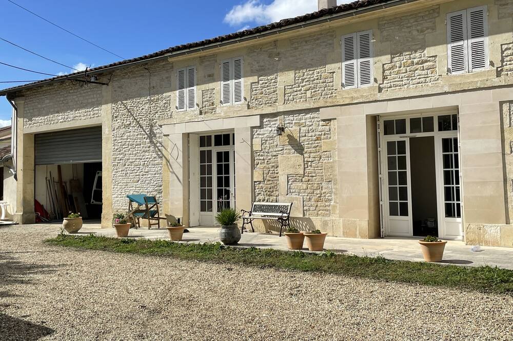 Photo of Outdoor in Le Seure