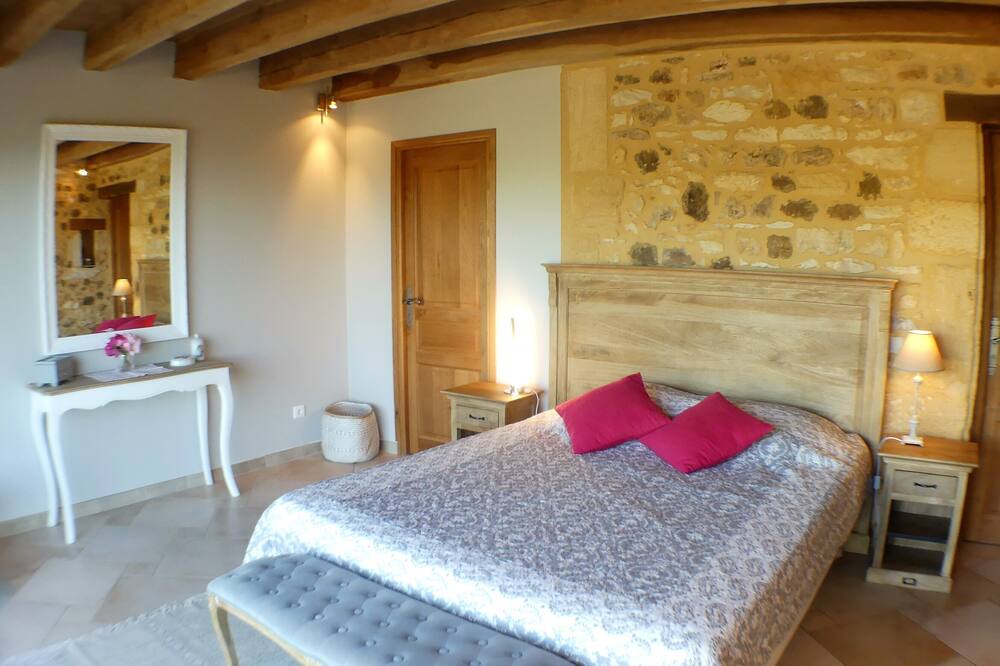 Photo of Bedroom in Domme