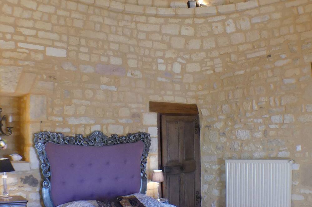 Photo of Bedroom in Domme