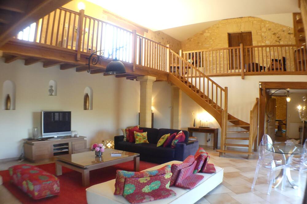 Photo of Livingroom in Domme