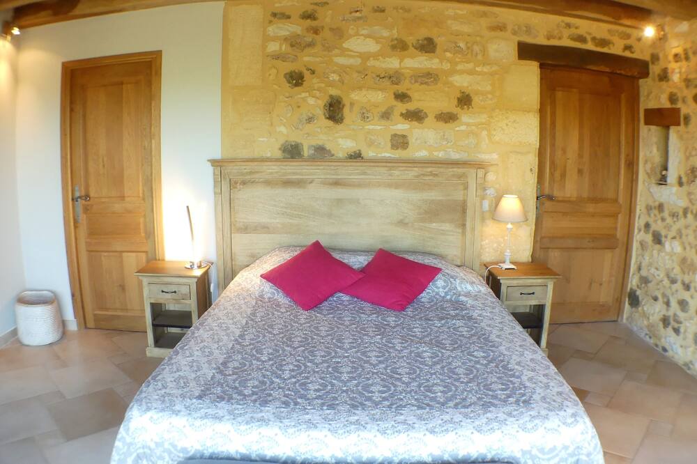 Photo of Bedroom in Domme