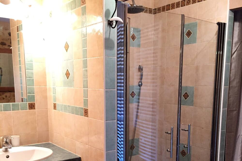 Photo of Bathroom in Domme