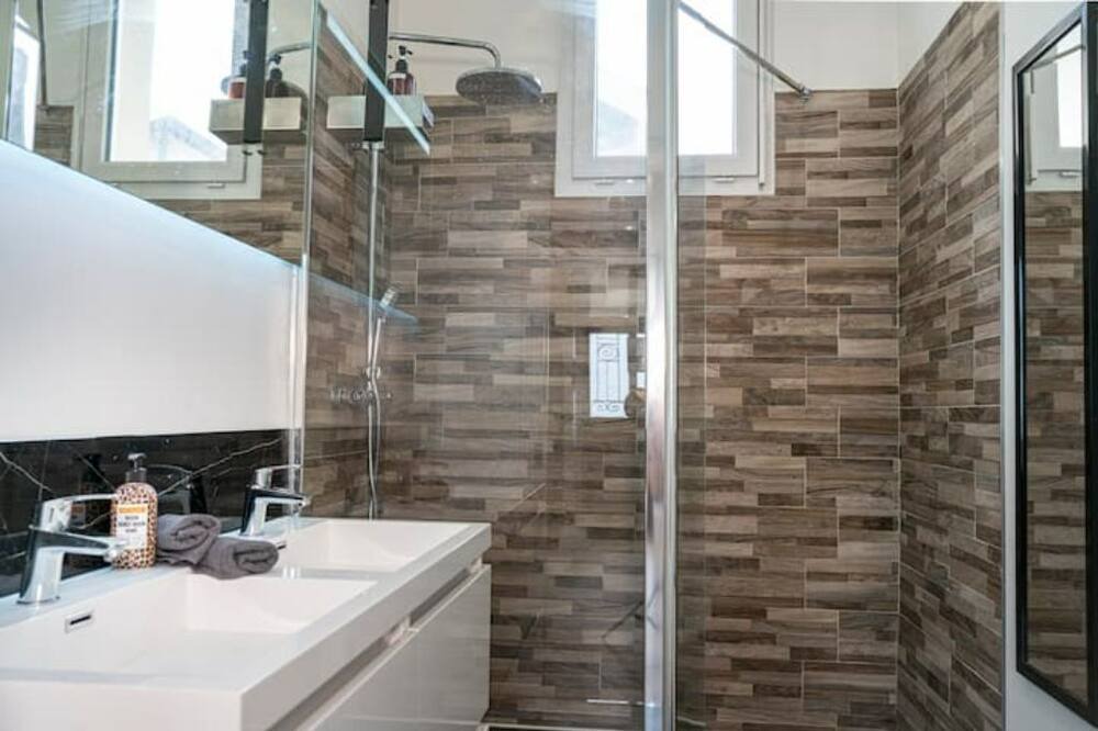 Photo of Bathroom in Le Hameau