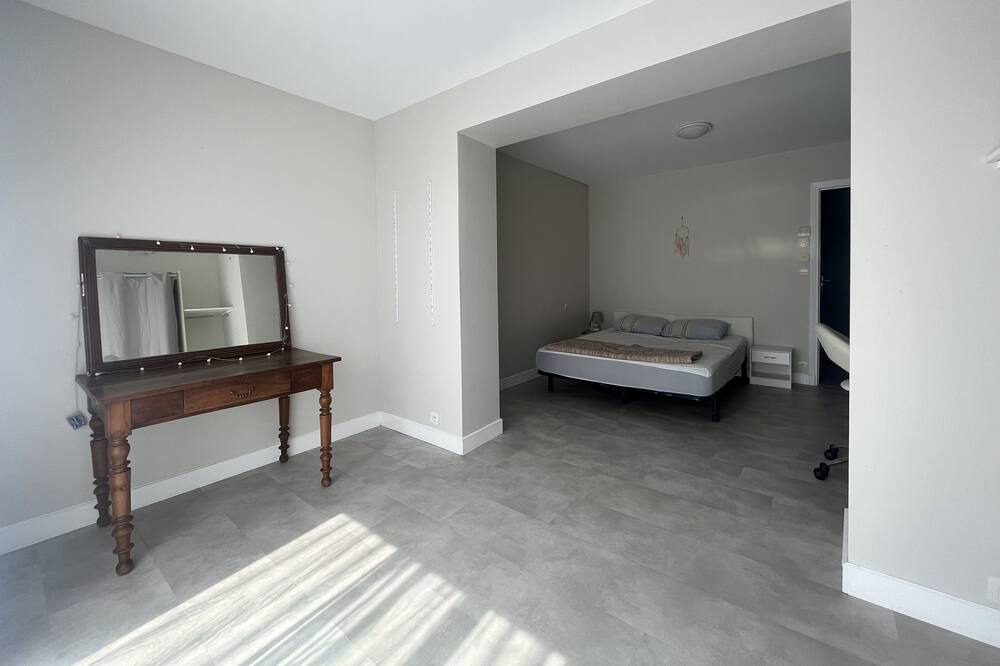 Photo of Bedroom in Loudun