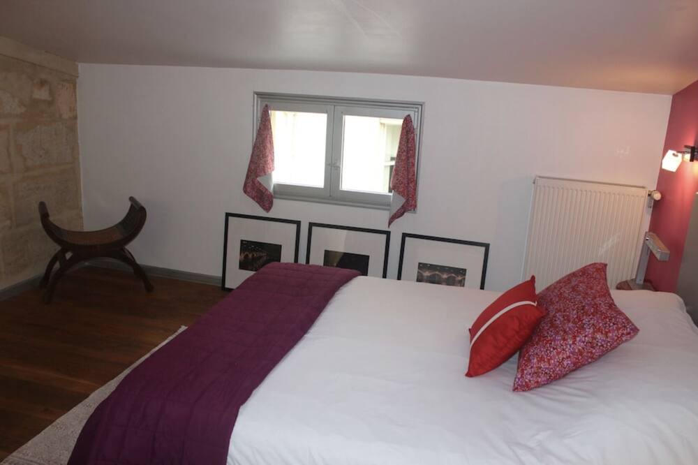Photo of Bedroom in Bordeaux Golden Triangle