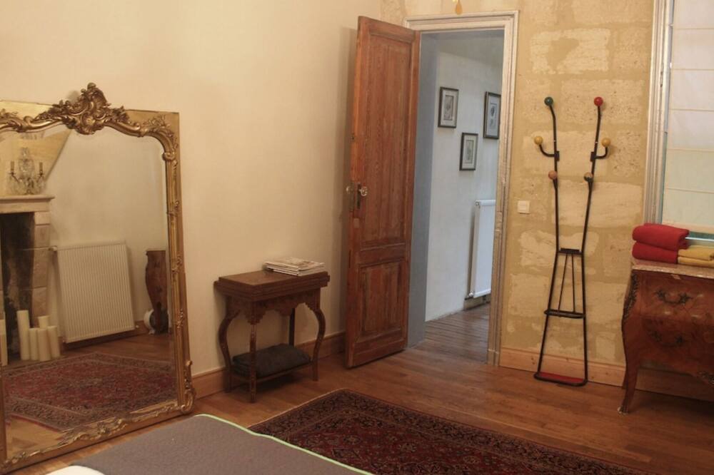 Photo of Bedroom in Bordeaux Golden Triangle