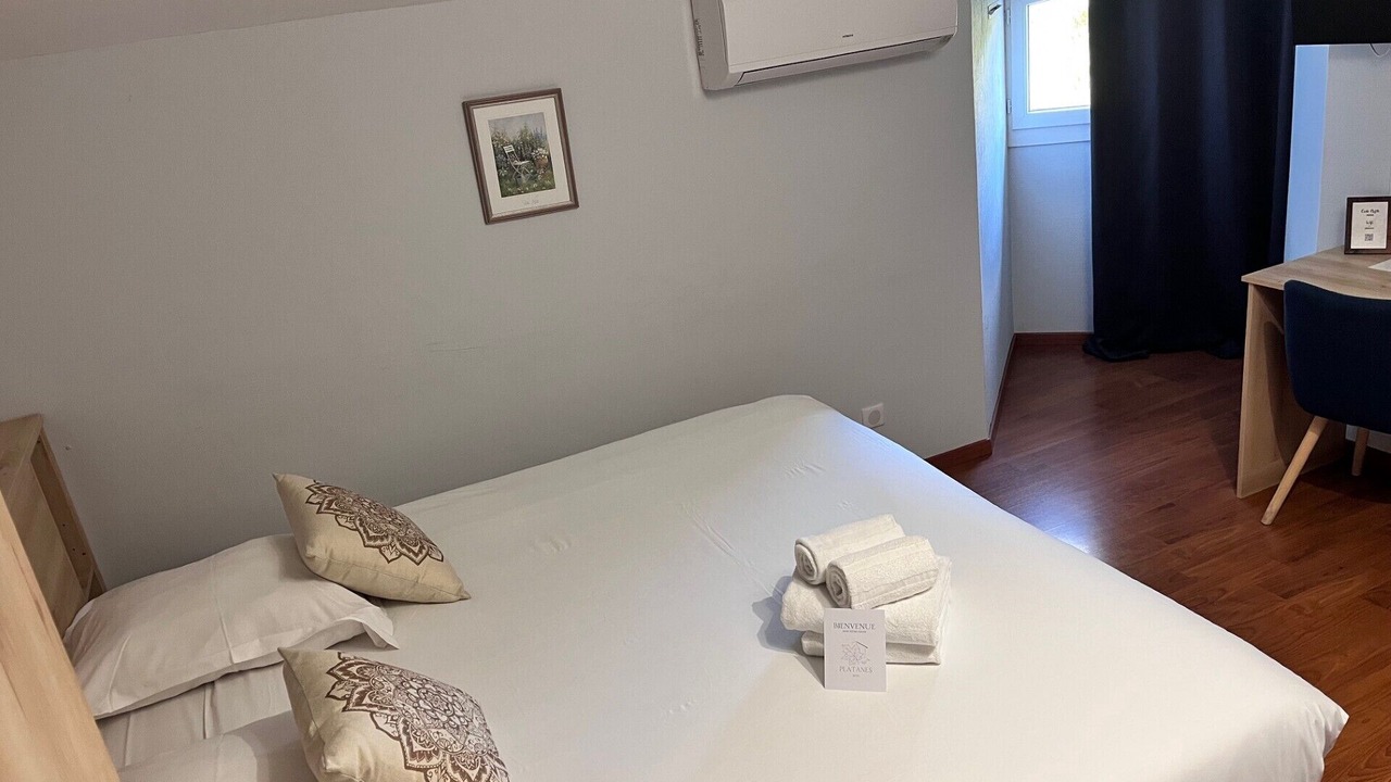 Photo of Bedroom in Etauliers