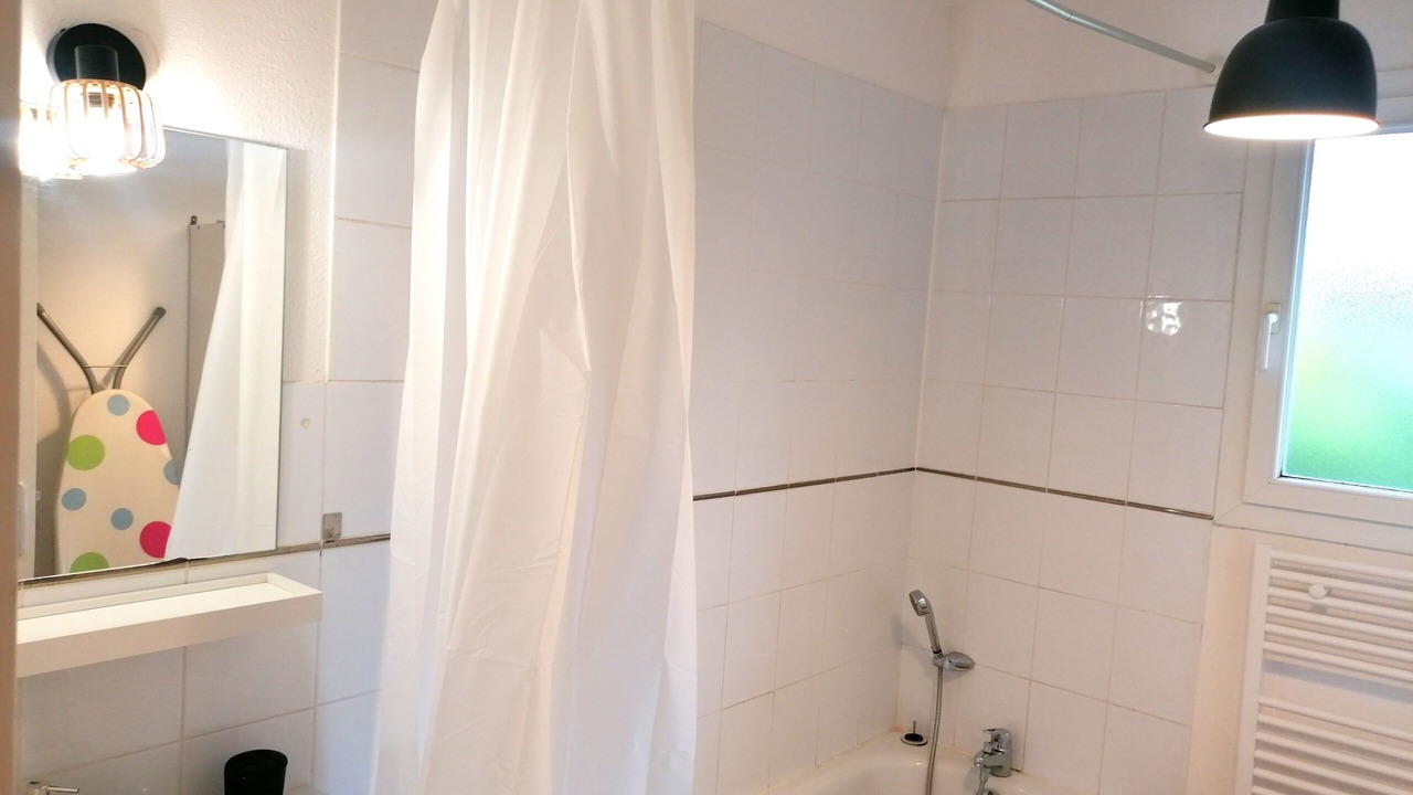 Photo of Bathroom in Etauliers