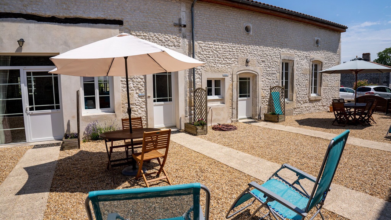Photo of Patio Balcony in Saint-Seurin-de-Palenne