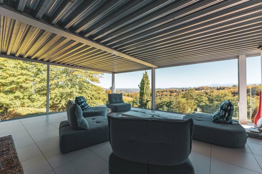 Photo of Outdoor in Jurancon