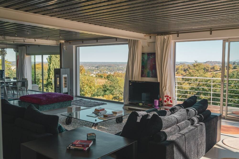Photo of Livingroom in Jurancon