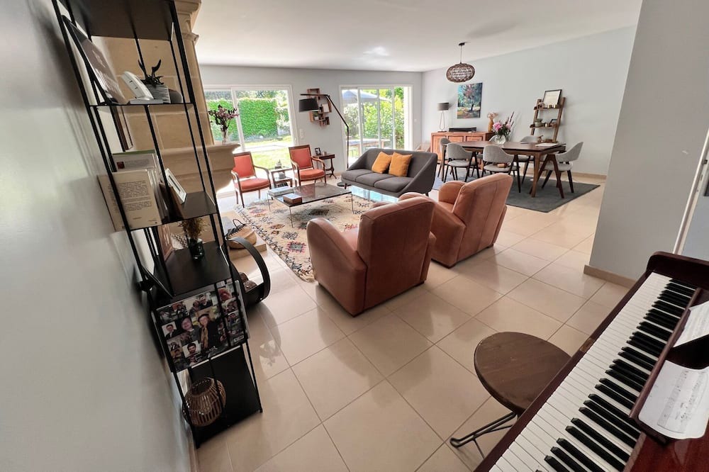 Photo of Livingroom in Lestonat - Monsejour