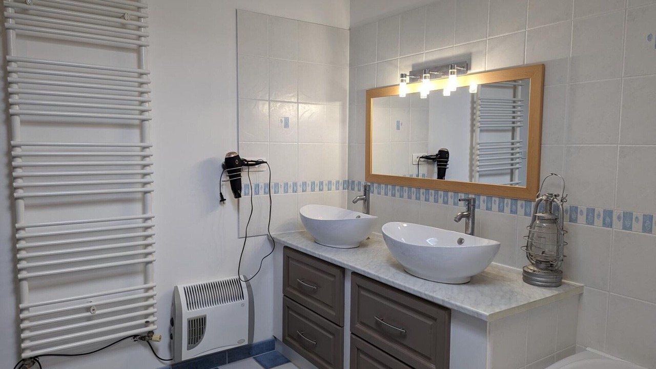 Photo of Bathroom in Salles-Lavalette