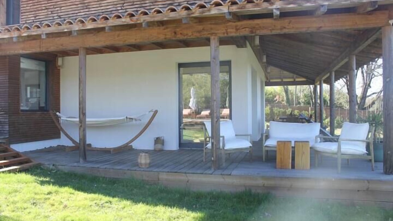 Photo of Patio Balcony in Camblanes-et-Meynac
