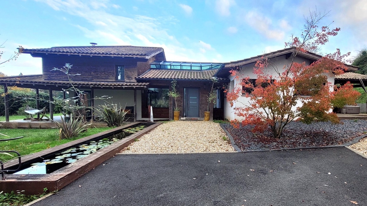 Photo of Outdoor in Camblanes-et-Meynac