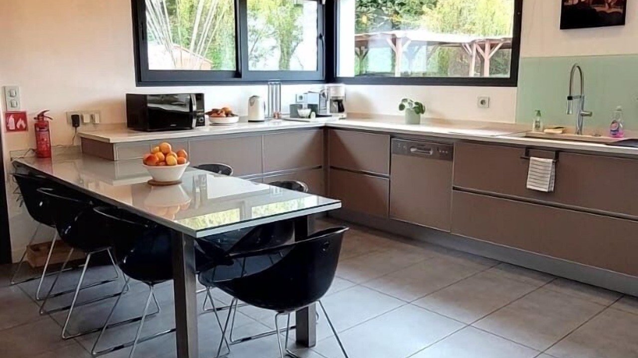 Photo of Kitchen in Camblanes-et-Meynac