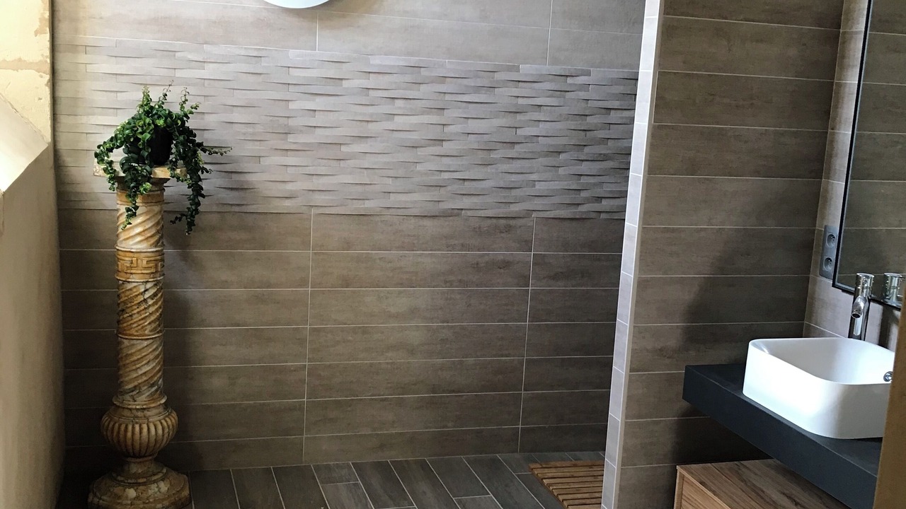 Photo of Bathroom in Les-Trois-Moutiers