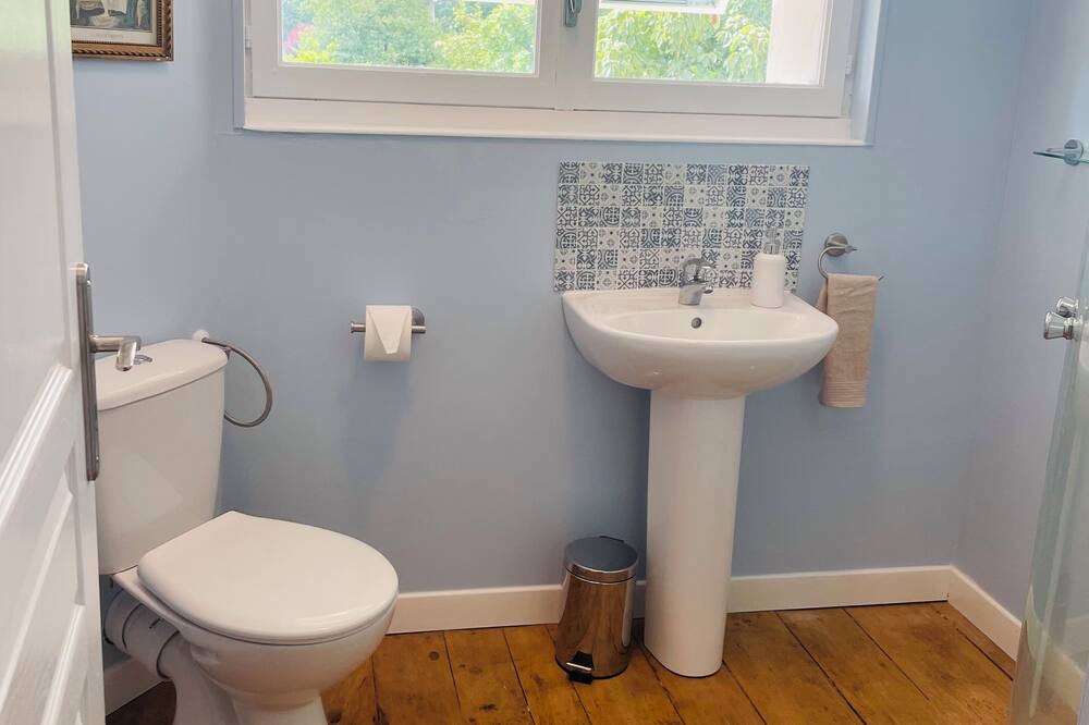 Photo of Bathroom in Paille