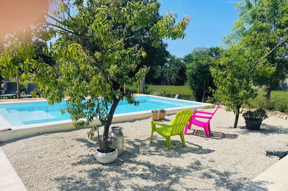 Photo of Outdoor in Paille