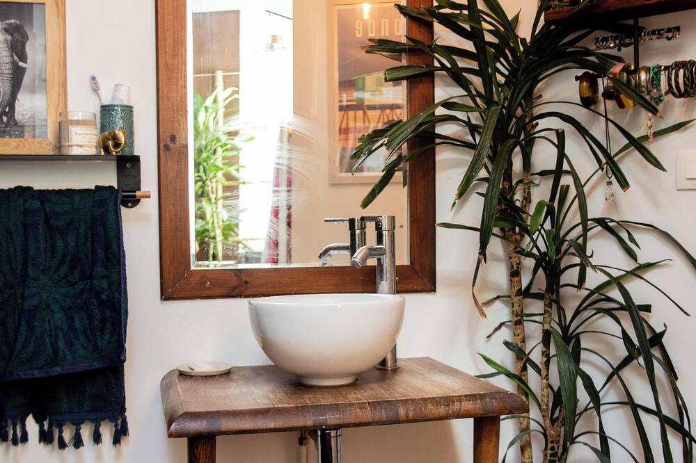 Photo of Bathroom in Cenon
