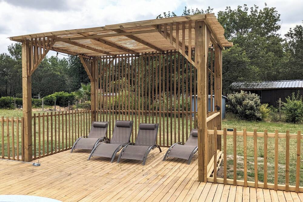 Photo of Outdoor in Escource